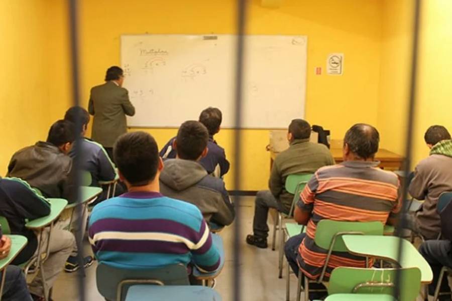 Bullrich prohibió el funcionamiento de centros de estudiantes en el Servicio Penitenciario Federal