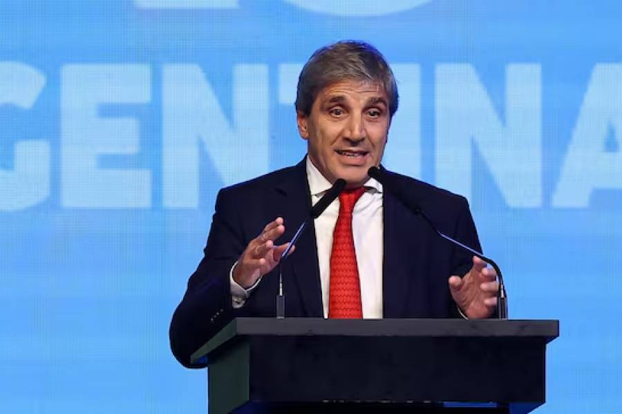 Luis Caputo reveló que el préstamo del FMI será de USD 20.000 millones