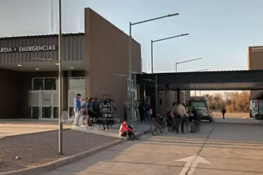 Un colectivo con trabajadores mineros embistió a un ciclista