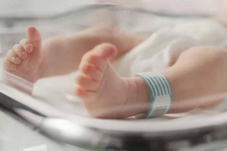 Fueron a la morgue a reconocer el cuerpo de su nieto y lo hallaron respirando