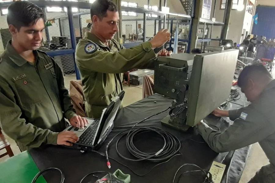 El escándalo por el hackeo al Ejército Argentino se expande como un reguero de pólvora
