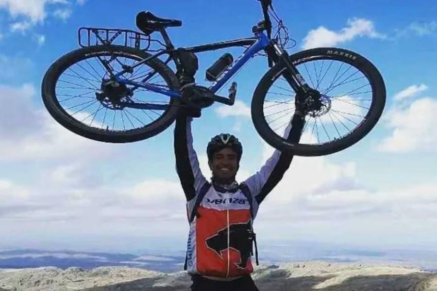 Inseguridad en Córdoba: le robaron la bicicleta al ciclista que pedaleó hasta Qatar para el Mundial
