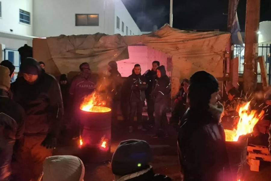 Paro total en Tierra del Fuego contra la eliminación de aranceles a productos electrónicos