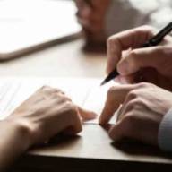 Escribanos en jaque: un proyecto propone la modificación del régimen notarial