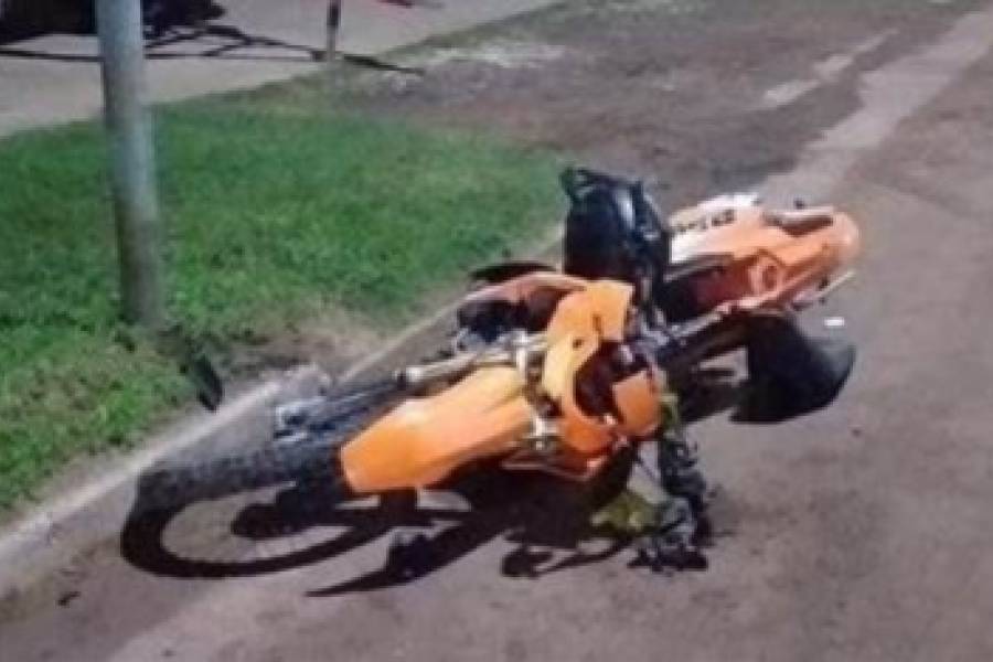 Murió un motociclista tras impactar contra un poste