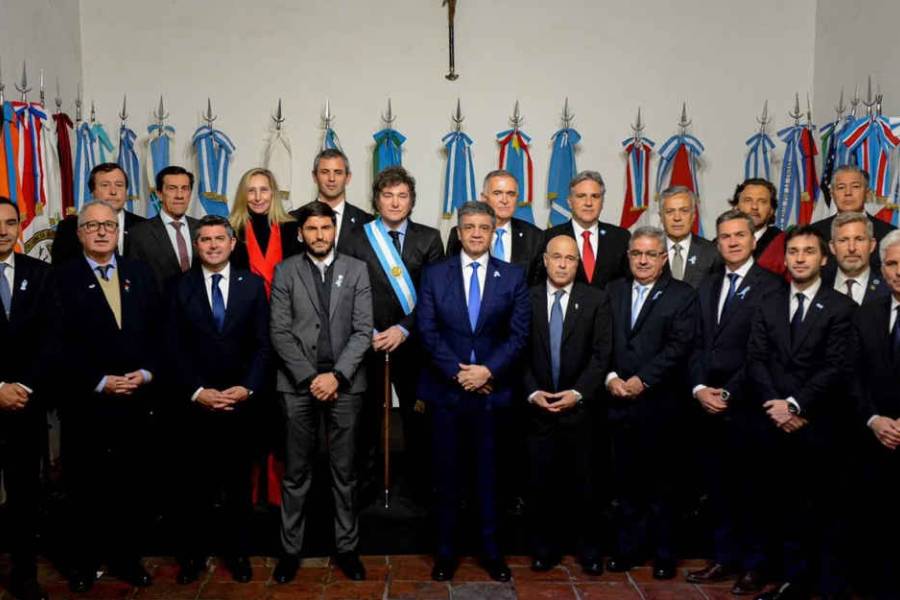 En medio de la pelea por fondos, el Gobierno convoca al Consejo de Mayo para tratar las reformas