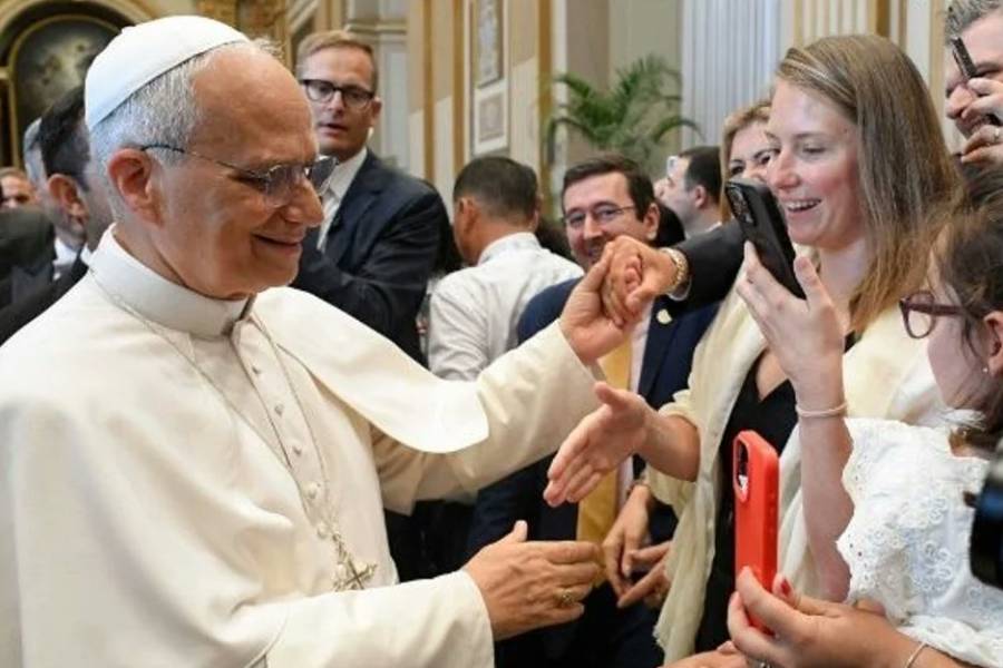 El Papa llamó a los gobiernos a promover el bien común y combatir desigualdades