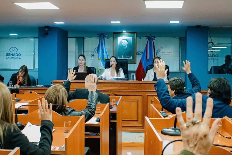 Cruce político por agenda legislativa: Oficialismo y oposición convocan a sesiones especiales 