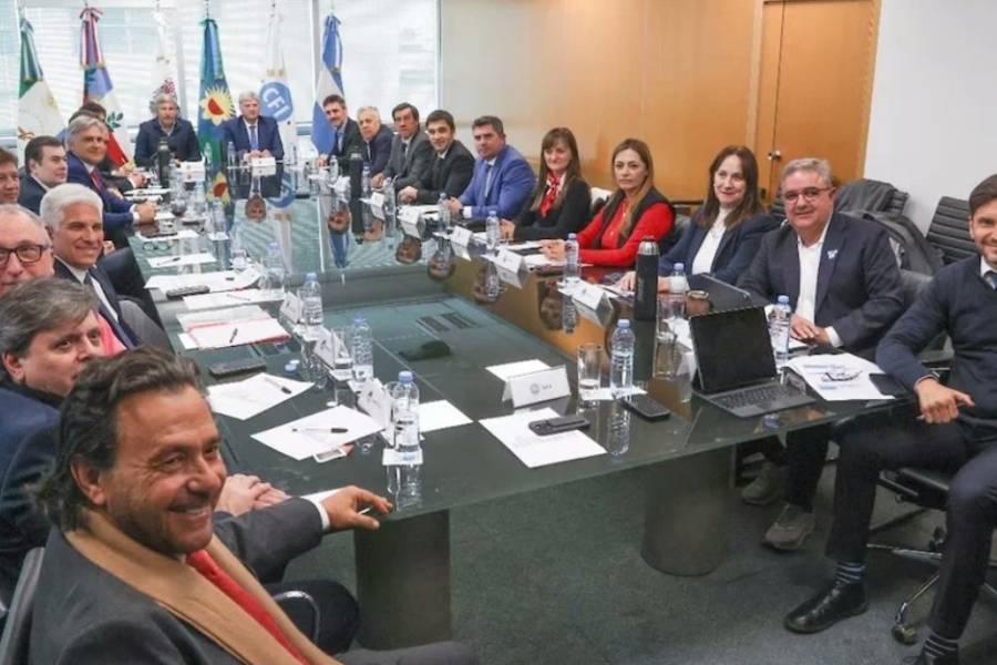 Gobernadores proponen redistribuir impuestos y ATN para aliviar la crisis de ingresos provinciales