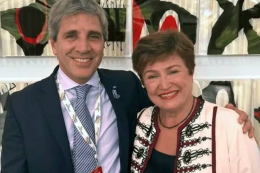 Luis Caputo mandó pedir un 