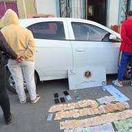 Secuestran cinco millones de pesos, drogas y detienen a cinco personas