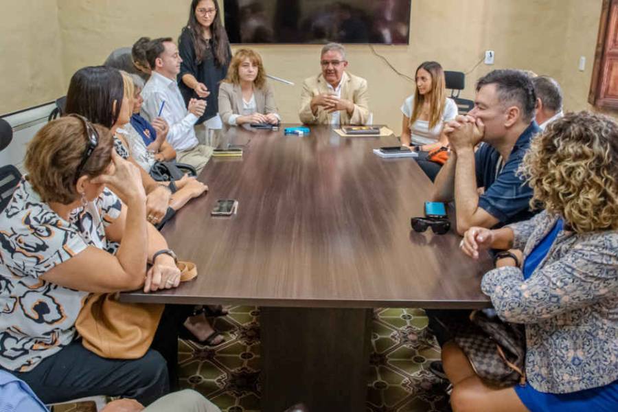 La Provincia ofreció elevar a $700.000 el salario mínimo docente
