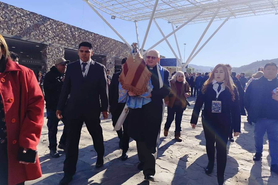 La Virgen del Valle y el Beato Mamerto Esquiú marcaron el inicio espiritual de la Fiesta del Poncho 2025