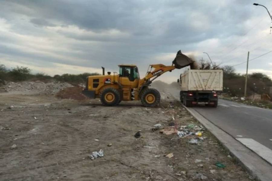 La Costanera Este se limpia para renacer como parque lineal