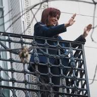 Cristina Kirchner le pedirá a la Corte Suprema que le quite la tobillera y flexibilice el régimen de visitas