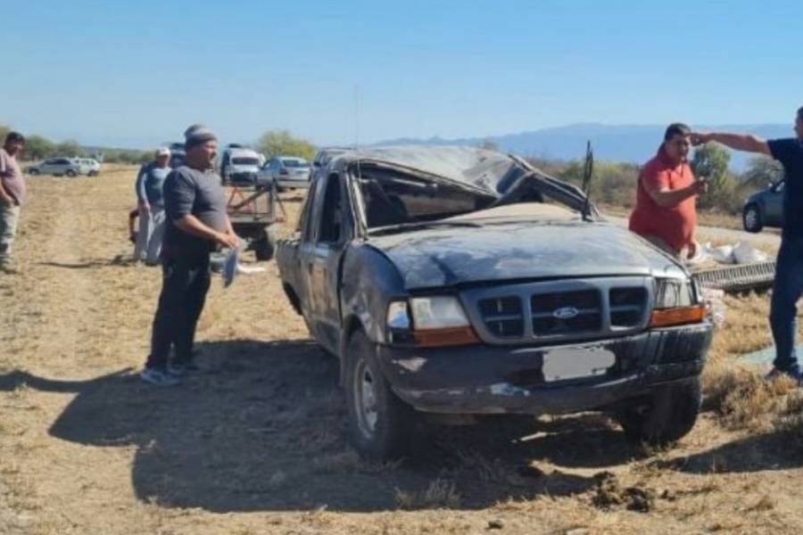 Camioneta volcó en Villa de Capayán