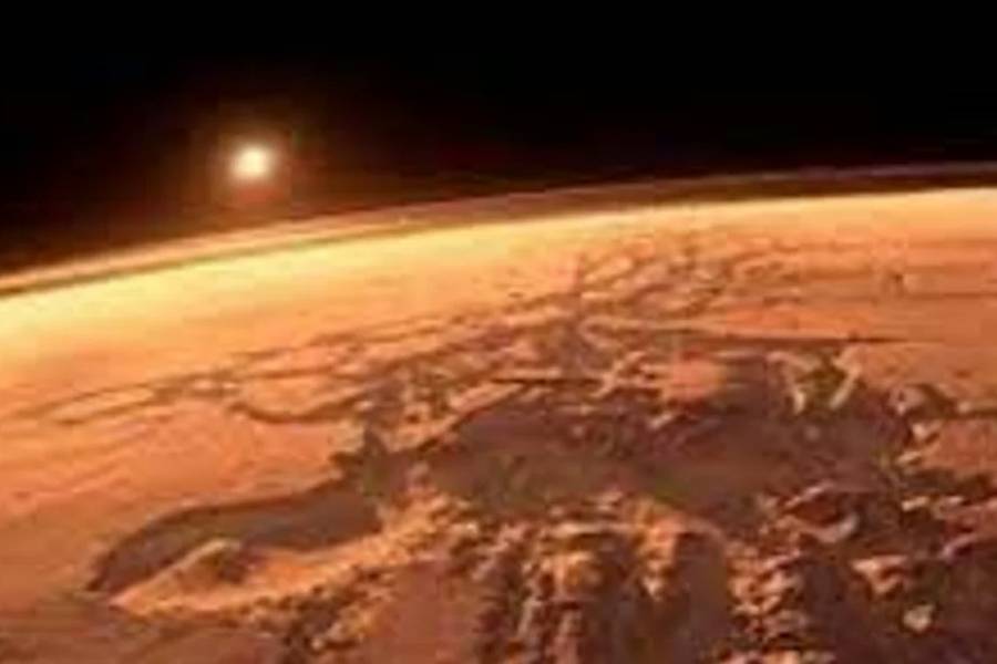 Datos de la NASA revelan un manto irregular en el interior de Marte