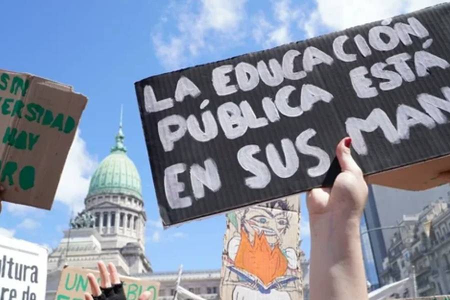 Javier Milei vetó por completo la Ley de Financiamiento Universitario y Recomposición Salarial Docente