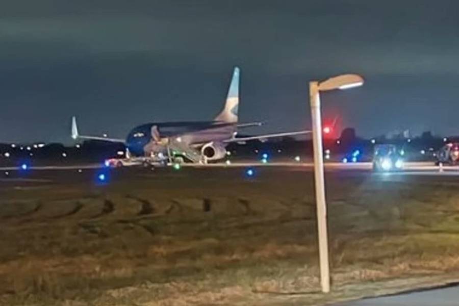 El vuelo con argentinos deportados por Estados Unidos llegó hoy a Ezeiza