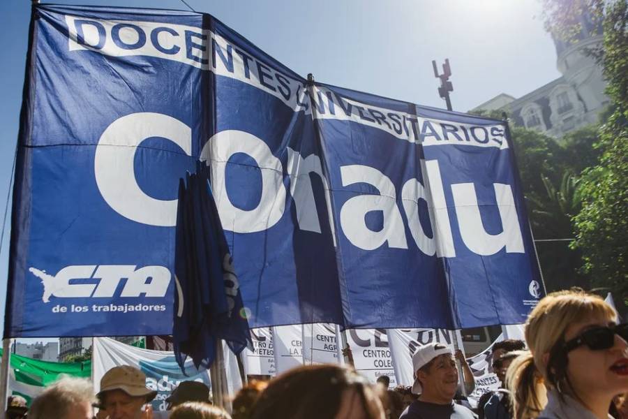 Tras el veto a la ley de financiamiento universitario, oposición, gremios y estudiantes convocan a una marcha