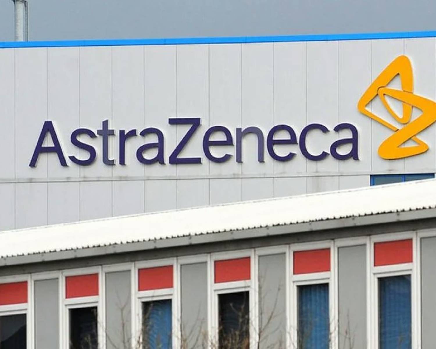 La Justicia reconoce efectos secundarios de la vacuna AstraZeneca como accidente laboral