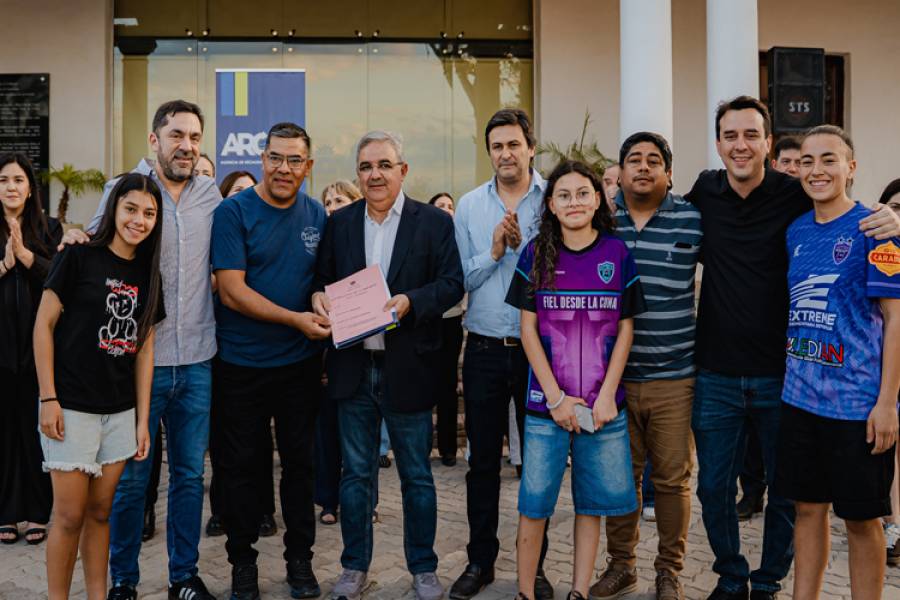 El sueño de la casa propia: el Gobierno entregó escrituras a familias de bajos recursos