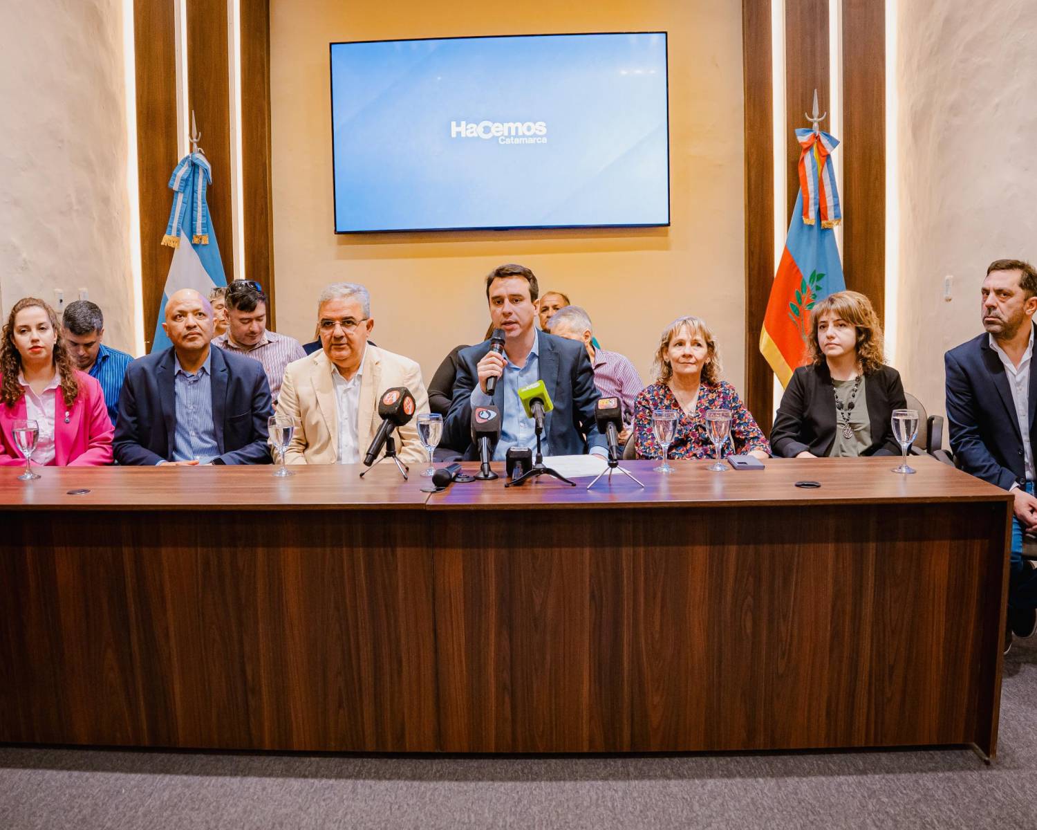 Trabajadores públicos percibirán un bono especial de $120.000