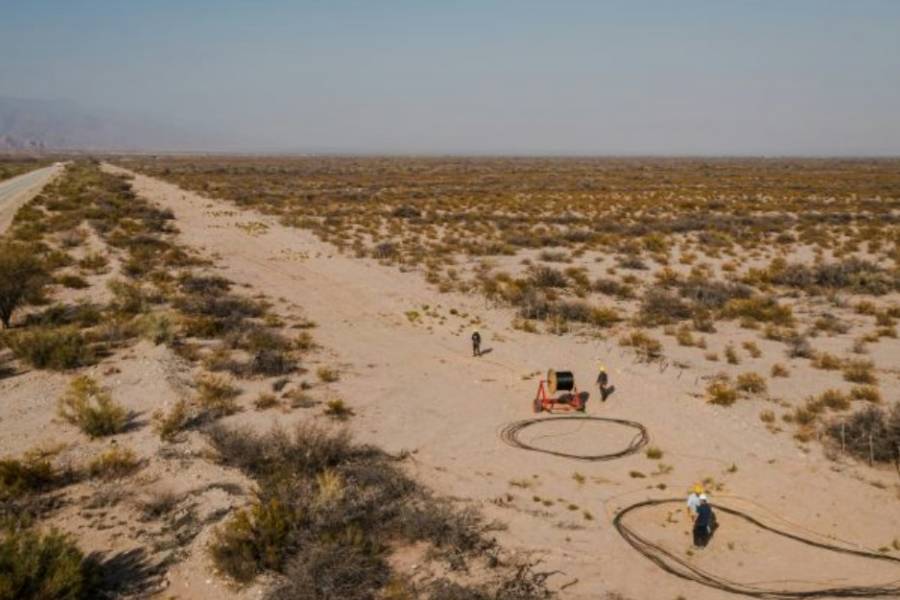 Catamarca conecta el futuro: Instalarán internet satelital en 300 escuelas rurales con tecnología Starlink