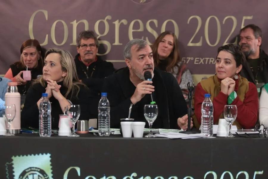 Rodolfo Aguiar: “El ingreso mínimo en toda la Administración Pública debe ser de 1.900.000 pesos”