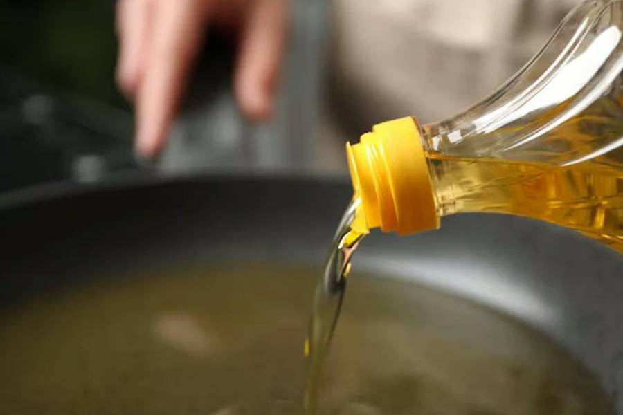 Ni cada fritura ni después de un mes: cuándo cambiar el aceite y cómo reutilizarlo de forma segura