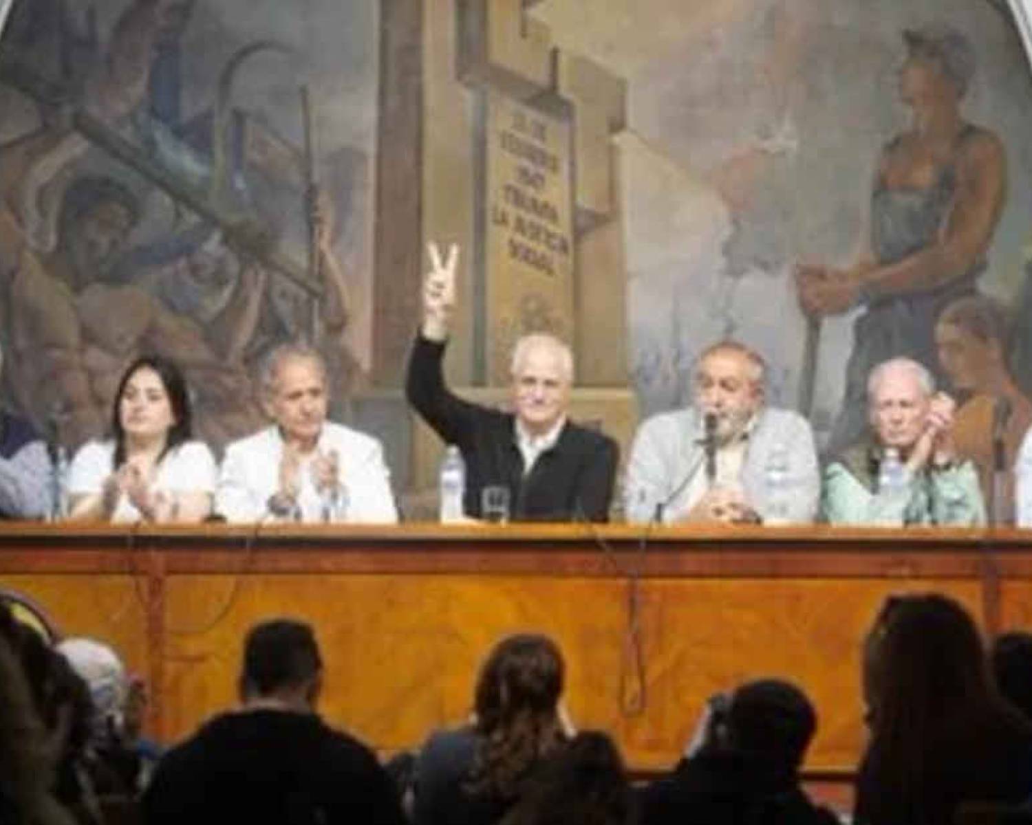 La CGT hizo un acto con Taiana y llamó a 