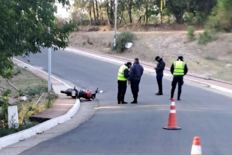 Dos motociclistas sufrieron heridas tras derrapar 