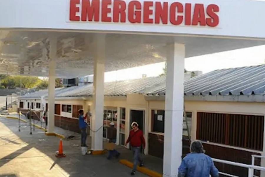 Una mujer de 69 años fue atropellada por un motociclista mientras cruzaba la calle