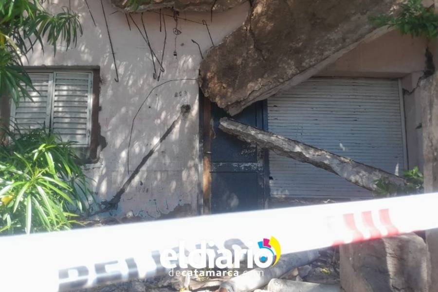 Pudo ser una tragedia: Mientras dormían se les derrumbo parte de su casa