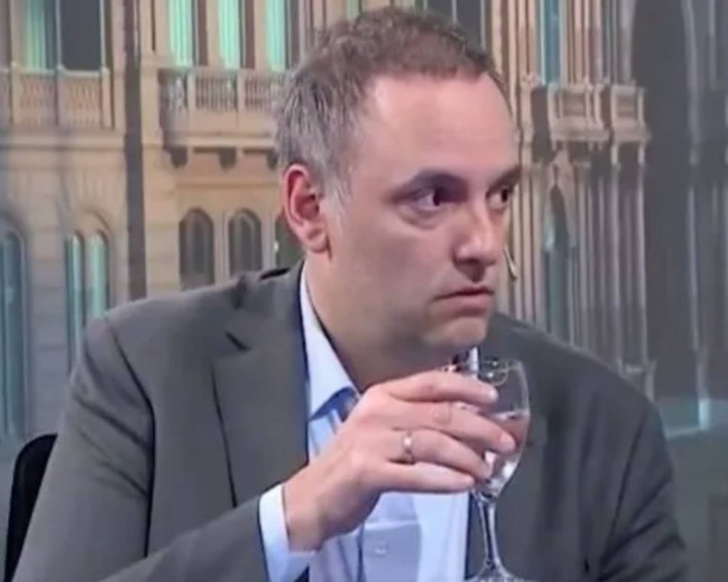 Manuel Adorni ninguneó su rol de vocero y anunció que no tiene reemplazo: 