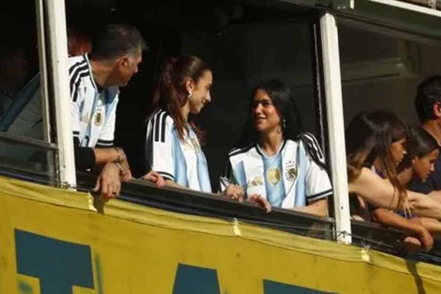 Dua Lipa habló con un hincha de Boca tras el Superclásico: 
