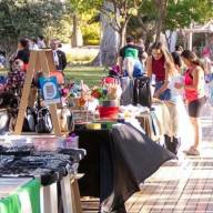 Plaza 25 de Mayo se viste de fiesta para celebrar el Día del Emprendedor