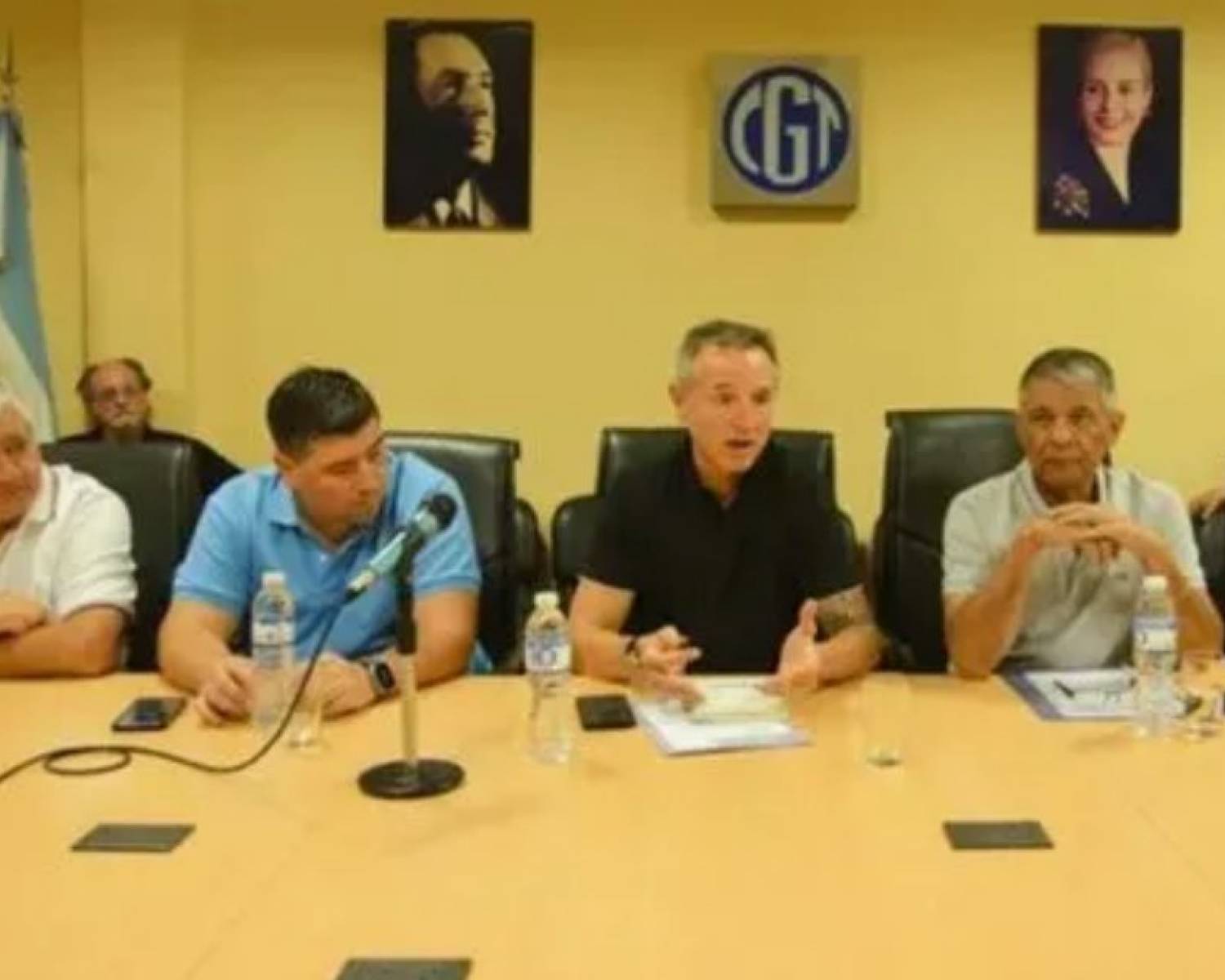 Fuerte advertencia de la CGT por la reforma laboral que impulsa Javier Milei: 