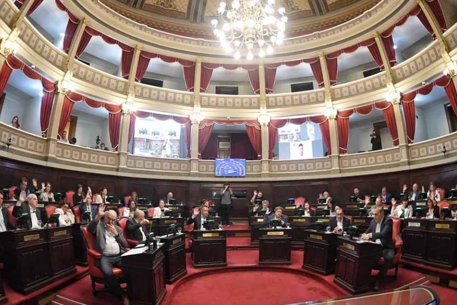 Aprobado el Presupuesto 2026 bonaerense: $43 billones y rebaja de la patente