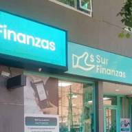 Allanan la financiera relacionada con el “Chiqui” Tapia