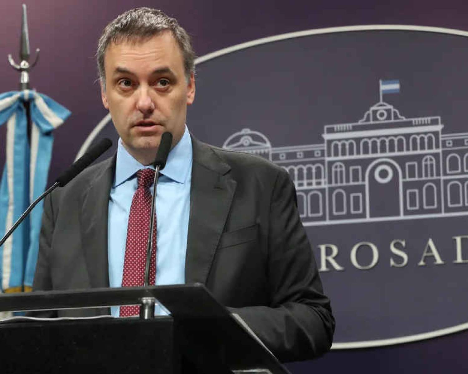 Adorni desplazó a Rolandi y Aimé Vázquez será su número dos en Jefatura