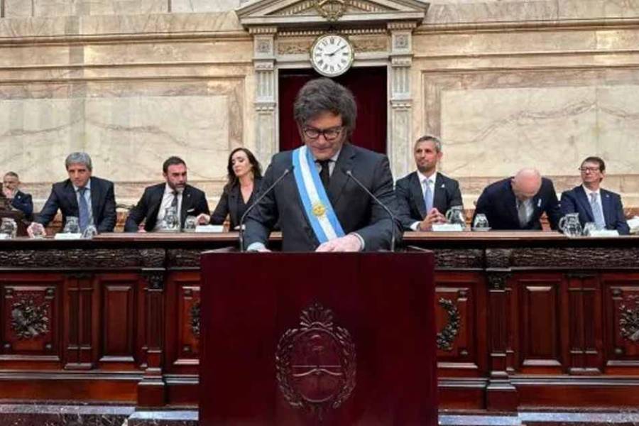 El Gobierno acelera la negociación por la reforma laboral y evalúa incorporar cambios