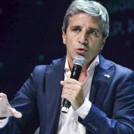 Tras ocho años, Caputo sale a tomar deuda en dólares para refinanciar vencimientos