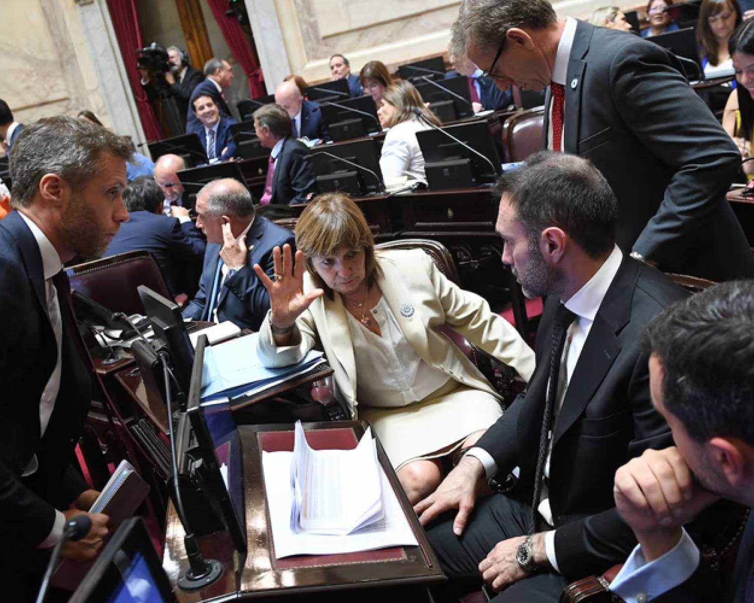 El Gobierno apura reuniones para pulir la reforma laboral y se propone aprobarla en febrero