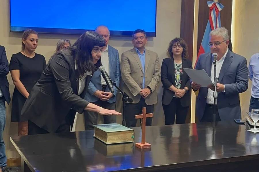 Jalil le tomó juramento a la nueva ministra de Minería