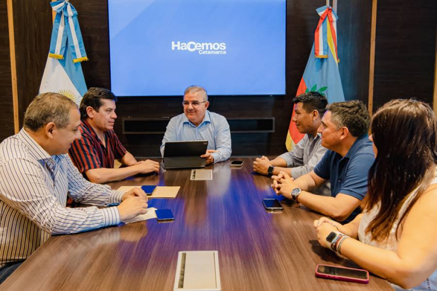 Raúl e intendentes definen obras para 2026 en El Alto y El Rodeo