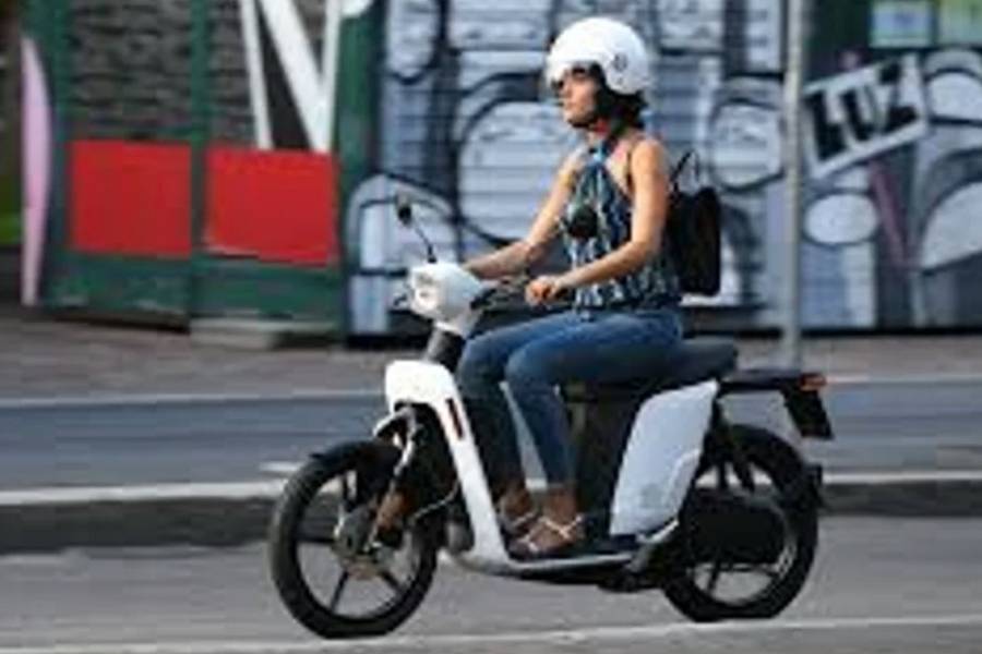 El Gobierno restringe el beneficio de arancel cero para unidades eléctricas