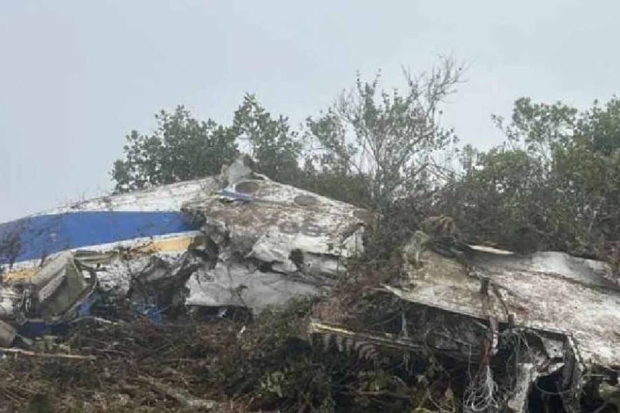 Tragedia aérea en Colombia: se estrelló un avión de pasajeros y no hay sobrevivientes