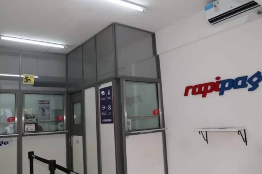 El colmo: Un subcomisario de la Policía de Catamarca lo pescaron tras asaltar un Rapipago