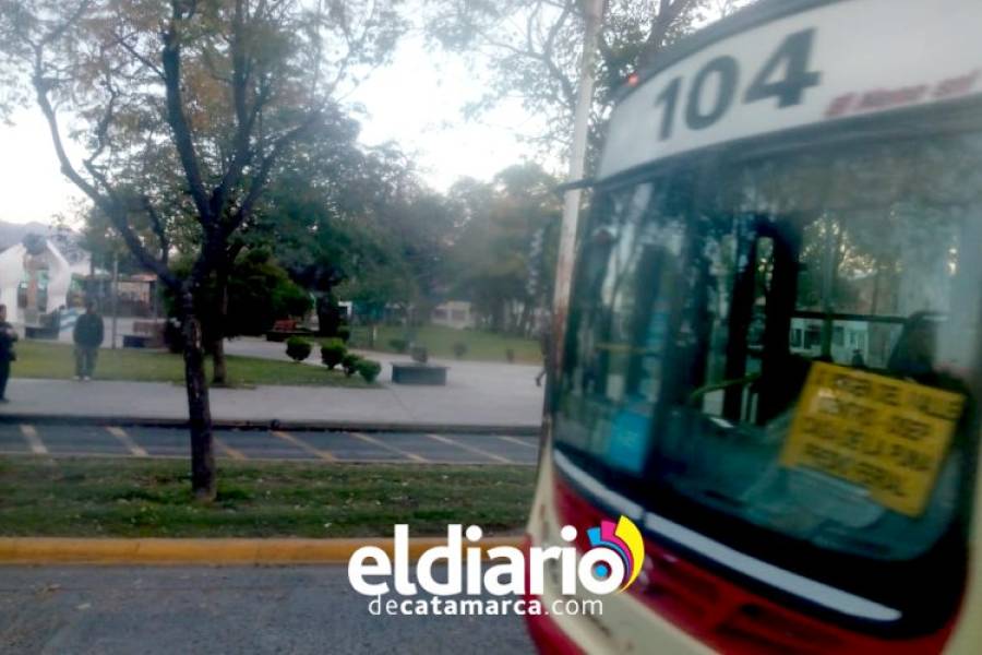 Choferes de colectivos  paran este miércoles  en reclamo de pago de sueldo de enero